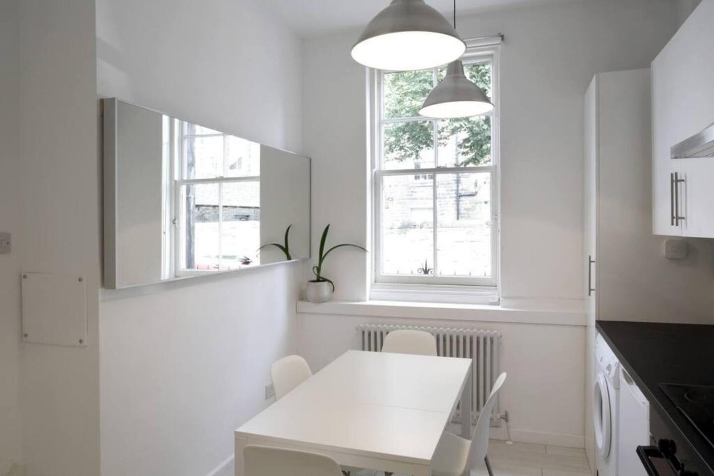 Beautiful Scandi-Inspired One Bed In Stockbridge Единбург Екстер'єр фото